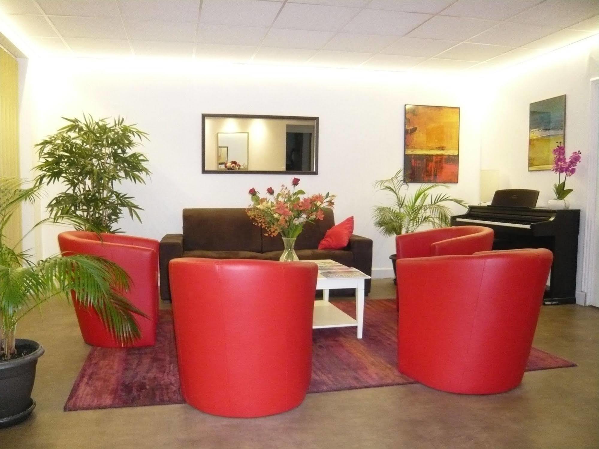 Parisien 2*